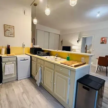 Grand T2 Avec Clim Balcon Wifi Appartement