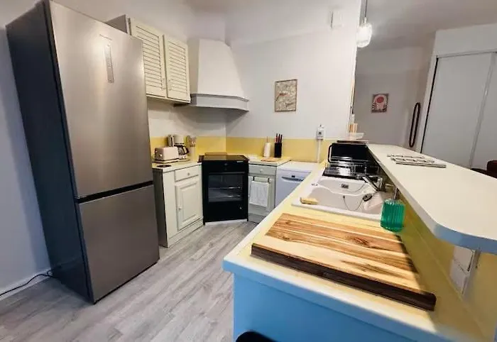 Grand T2 Avec Clim Balcon Wifi