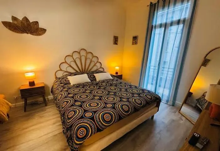 Grand T2 Avec Clim Balcon Wifi דירה